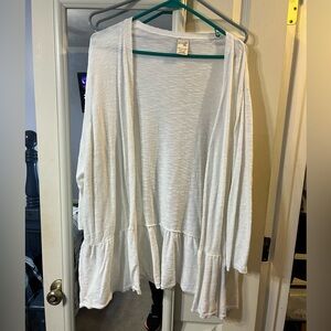 Terra sky 2x off white shrug sweater
